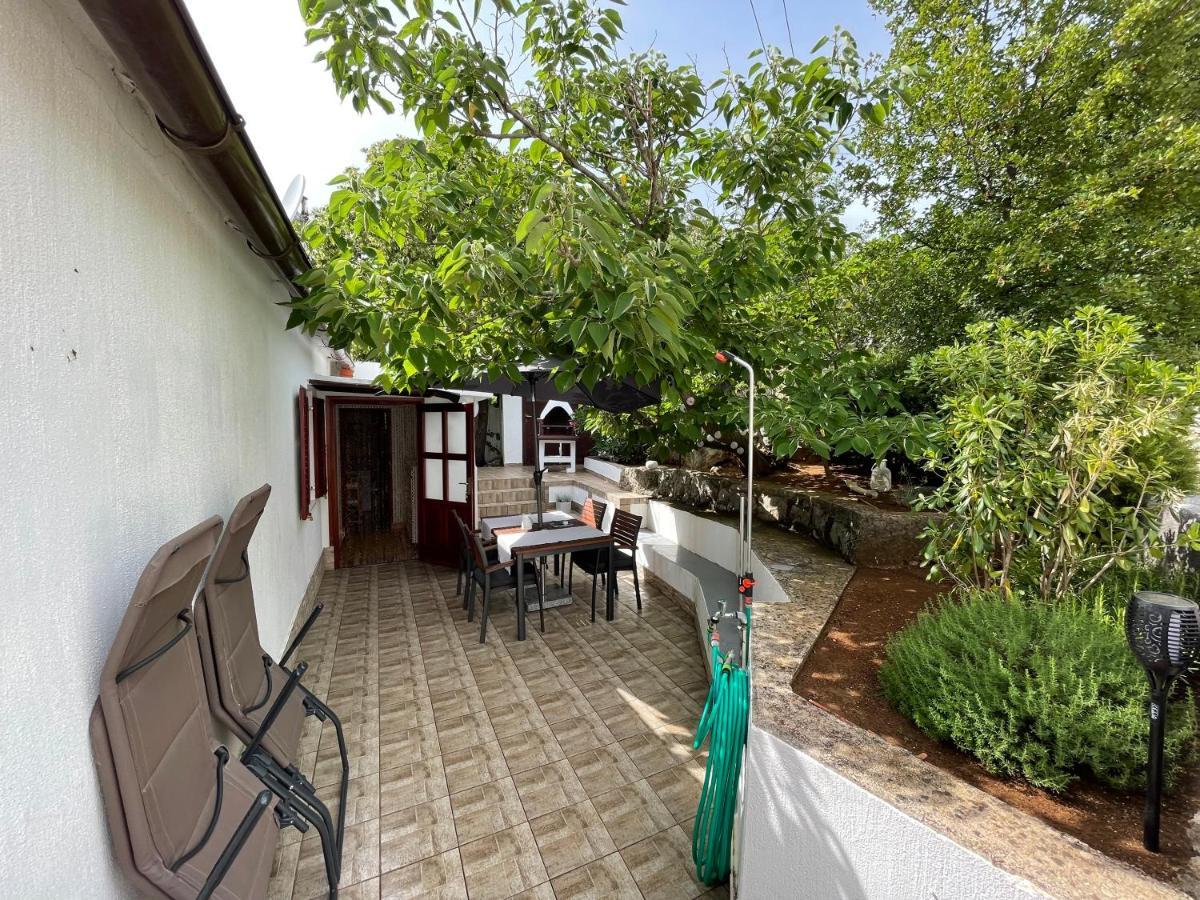 Holiday Home Cesarica Karlobag Zewnętrze zdjęcie