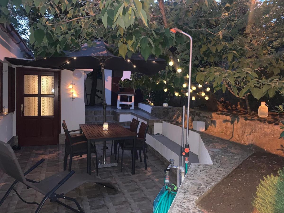 Holiday Home Cesarica Karlobag Zewnętrze zdjęcie